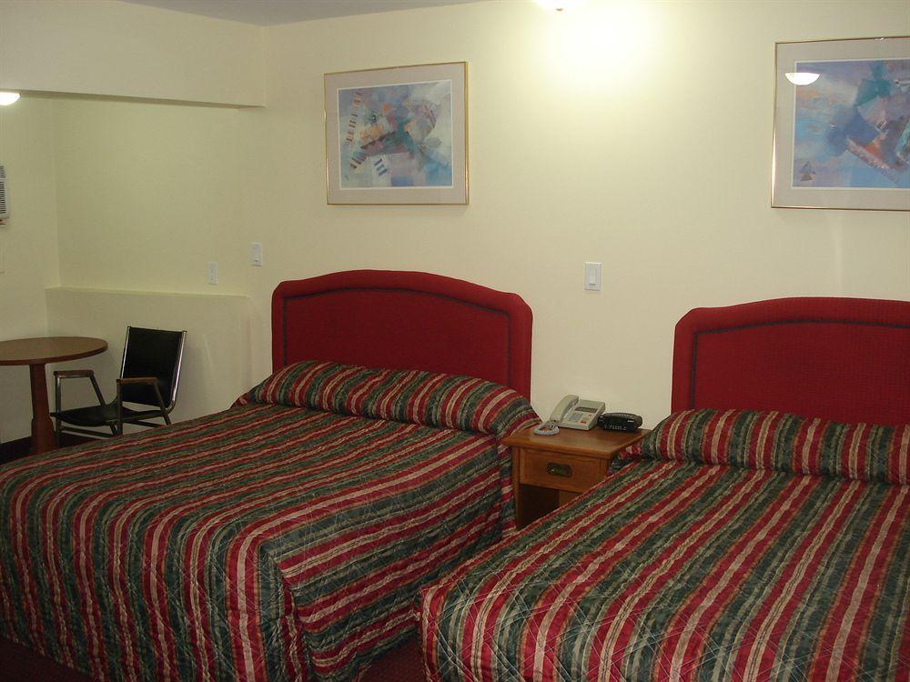 Lincoln Motel Sturgeon Falls Kültér fotó
