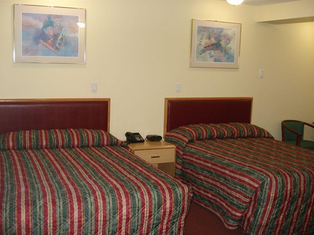 Lincoln Motel Sturgeon Falls Kültér fotó