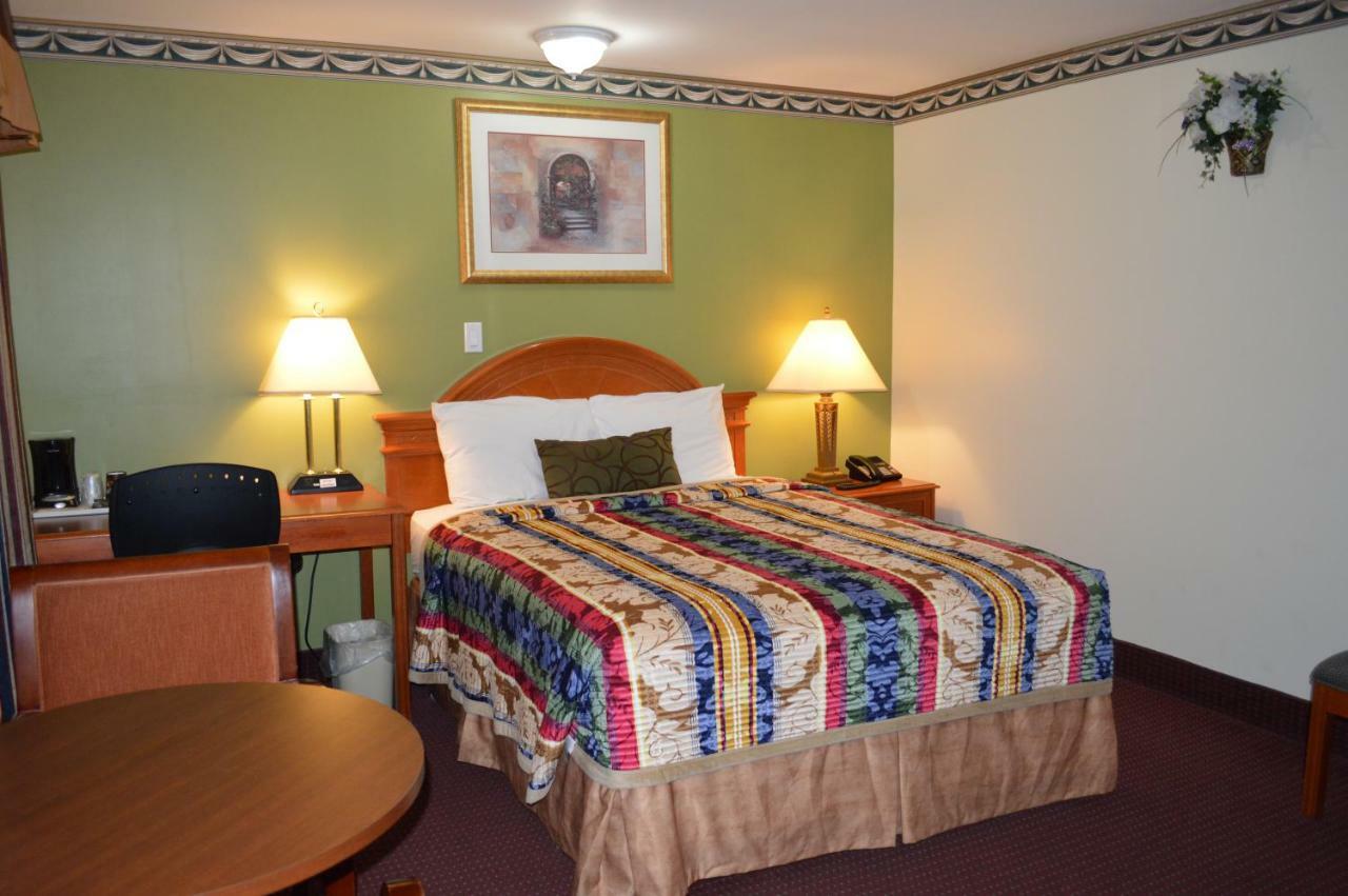 Lincoln Motel Sturgeon Falls Kültér fotó